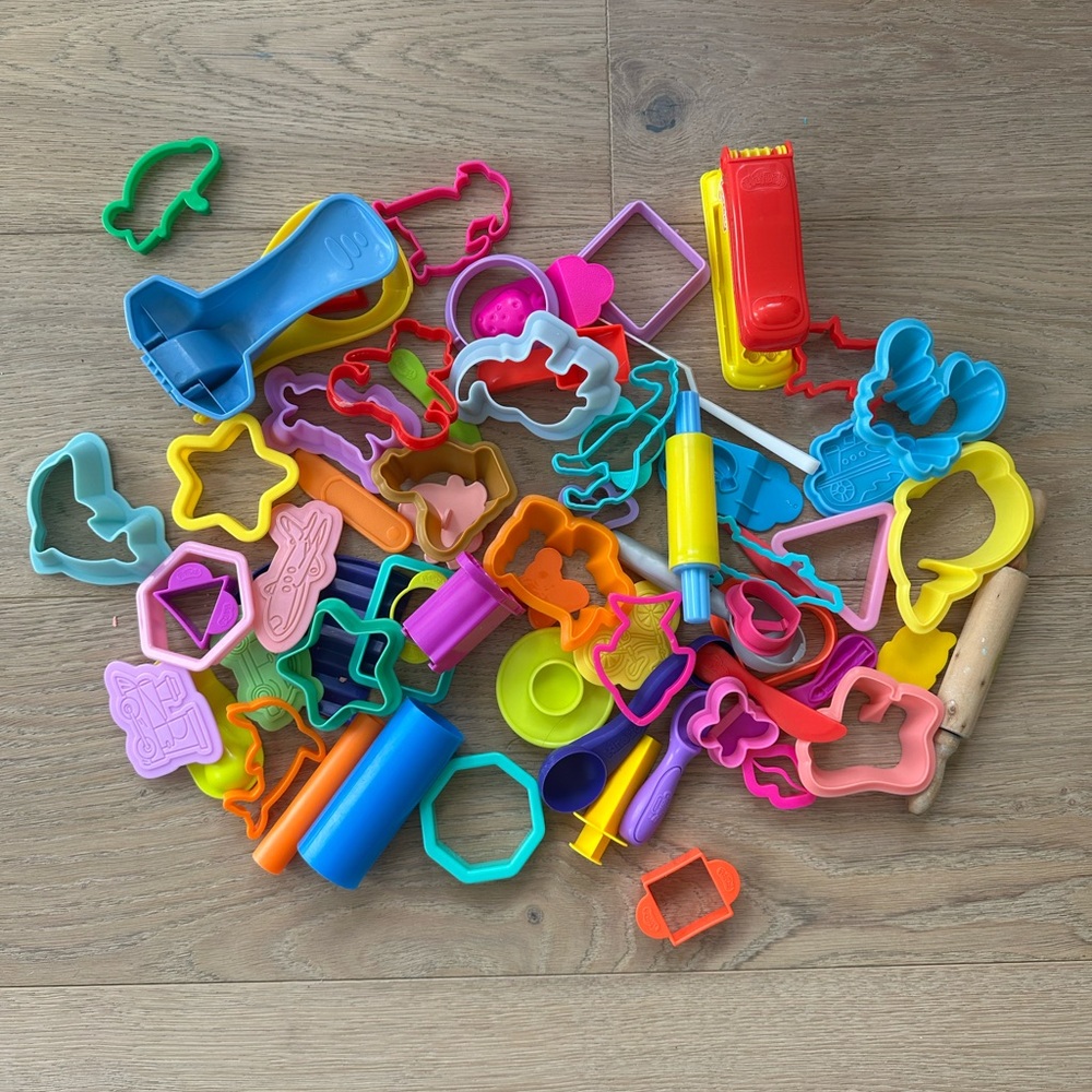 Assorted Kids Play Dough Cutter and Mold Set - Multicolor